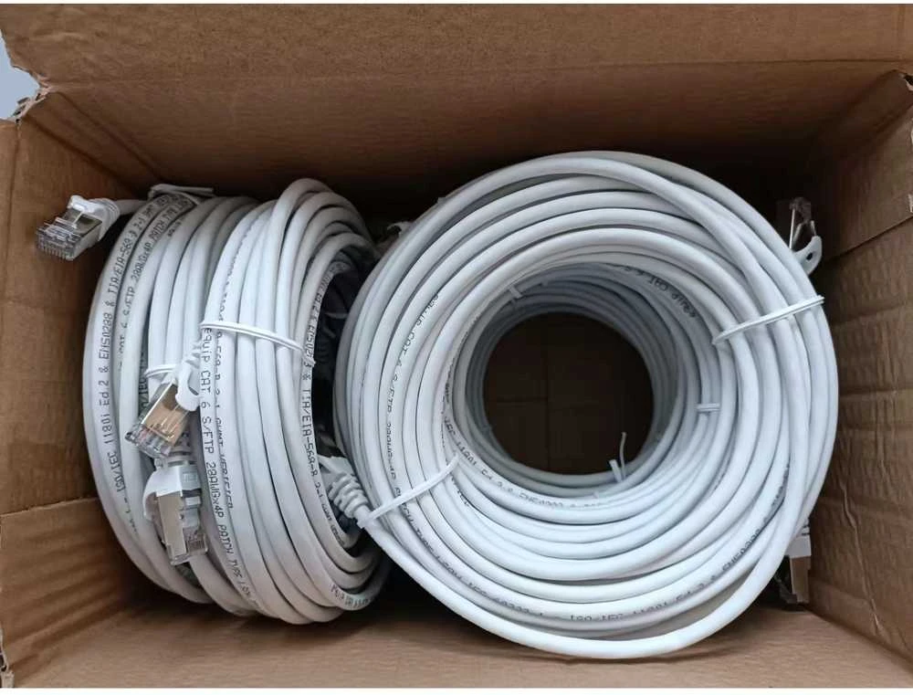 Equip Kabelis krosowy Cat6 9x/Box S/FTP 2xRJ45 10.00m balta LSZH (635516)