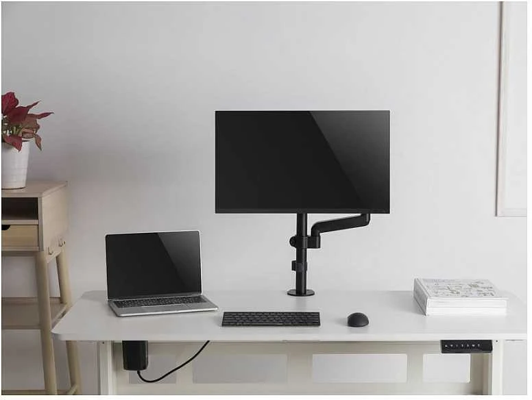 Equip 650132 monitoriaus laikiklis arba stovas 81,3 cm (32″) Stalas Juoda