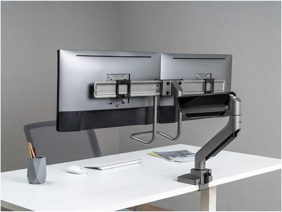 Equip 650161 monitoriaus laikiklis arba stovas 81,3 cm (32″) Stalas Juoda