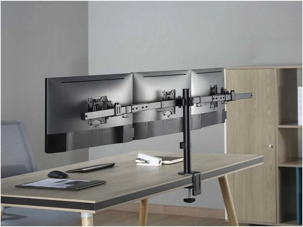 Equip 650158 monitoriaus laikiklis arba stovas 81,3 cm (32″) Stalas Juoda
