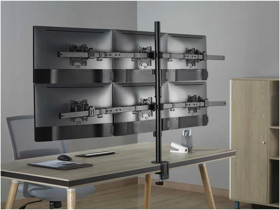 Equip 650160 monitoriaus laikiklis arba stovas 81,3 cm (32″) Stalas Juoda