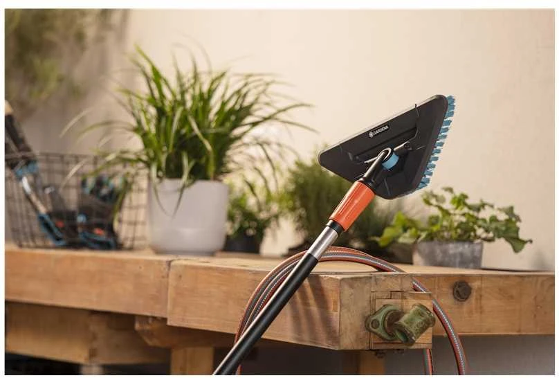 Gardena "Cleansystem" plovimo šepetys "Hard Flex" didesniems, atspariems subraižymui paviršiams