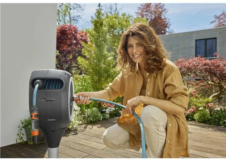 Gardena GARDENA lauko žarnų dėžė RollUp M, 20 metrų, žarnos ritė (pilkas/baltas, su valymo švirkštu)
