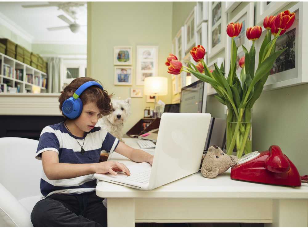 Belaidės saugaus klausymo ausinės vaikams JBL JR460NC su mikrofonu