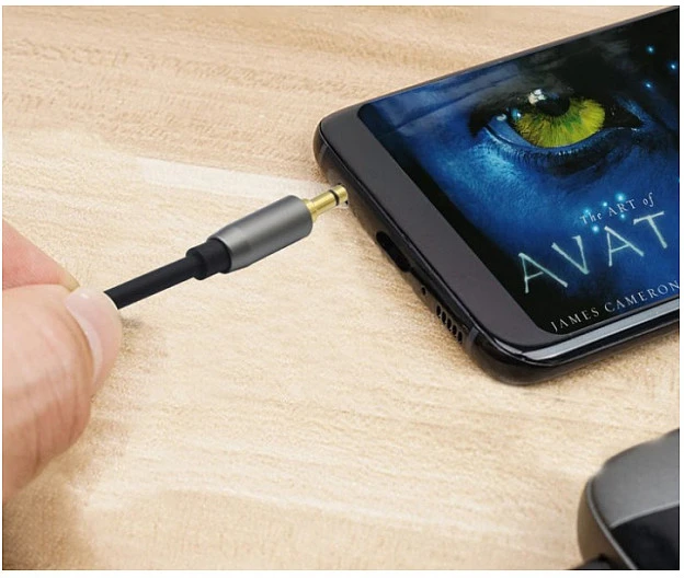 helos Premium Stereo Jack Cable – 3.5 mm – 90 Degree Plug – 2 m – Juodas