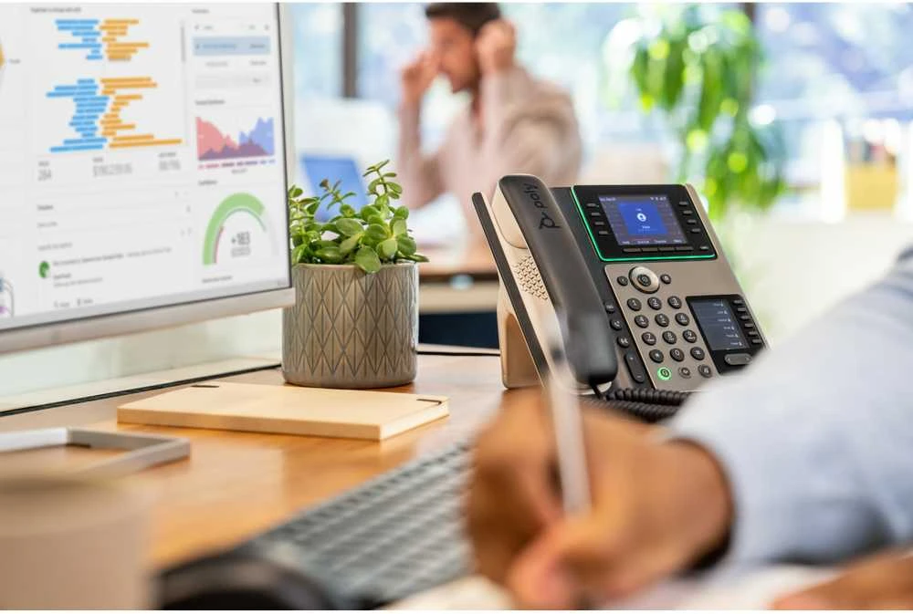 HP „Poly Edge E450“ IP telefonas su „PoE“ palaikymu
