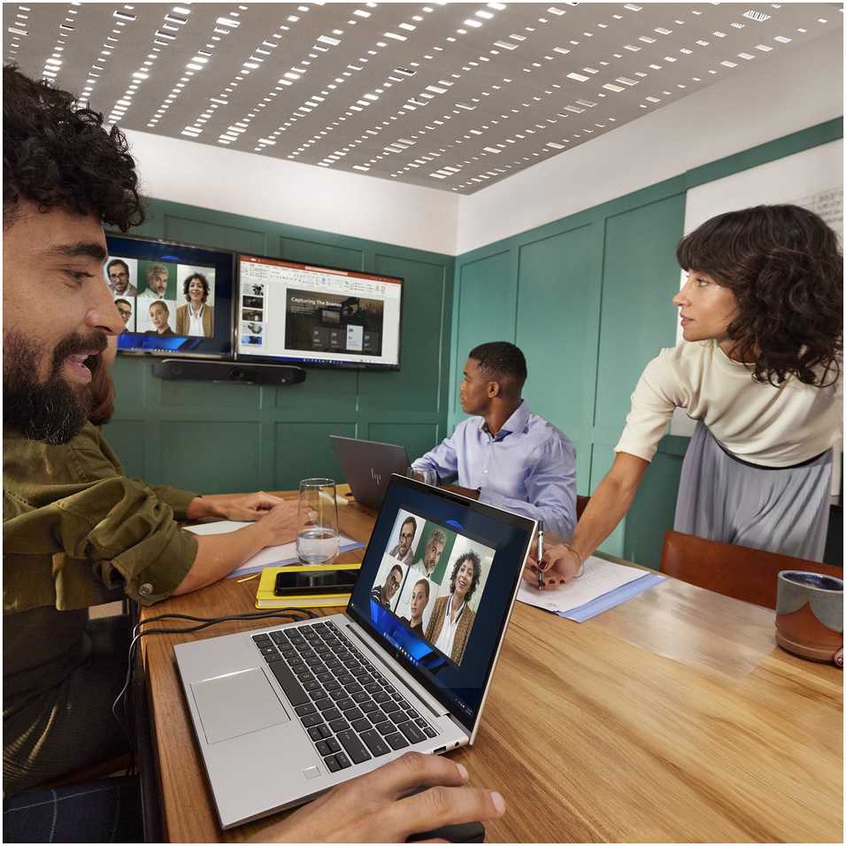 Internetinė kamera HP Studio V52 Baltas TAA-zgodny su adapteriu (A09D7AA#AC3)