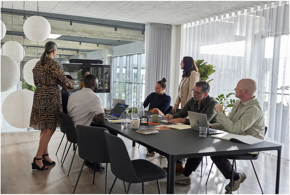 Hewlett Packard (HP) POLY STUDIO X52 ALL-IN-ONE/VIDEO BAR SWITZERLAND LOCALIZATI