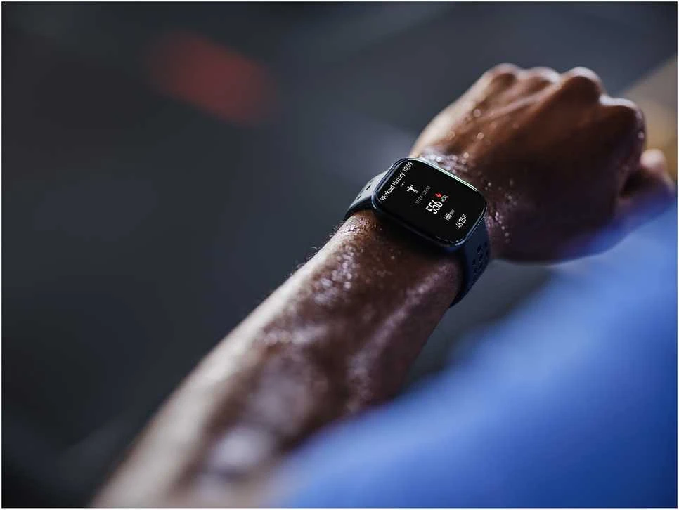 Išmanusis laikrodis Amazfit Bip 6, Juodas su juodu dirželiu