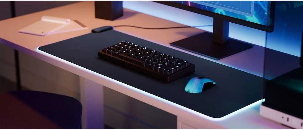 Hyte CNVS Intense Play Mat qRGB pelės kilimėlis žaidimams – juodos spalvos