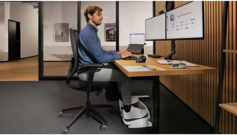 Leitz Kensington SmartFit Nešiojamojo kompiuterio stovas Juoda 43,2 cm (17")