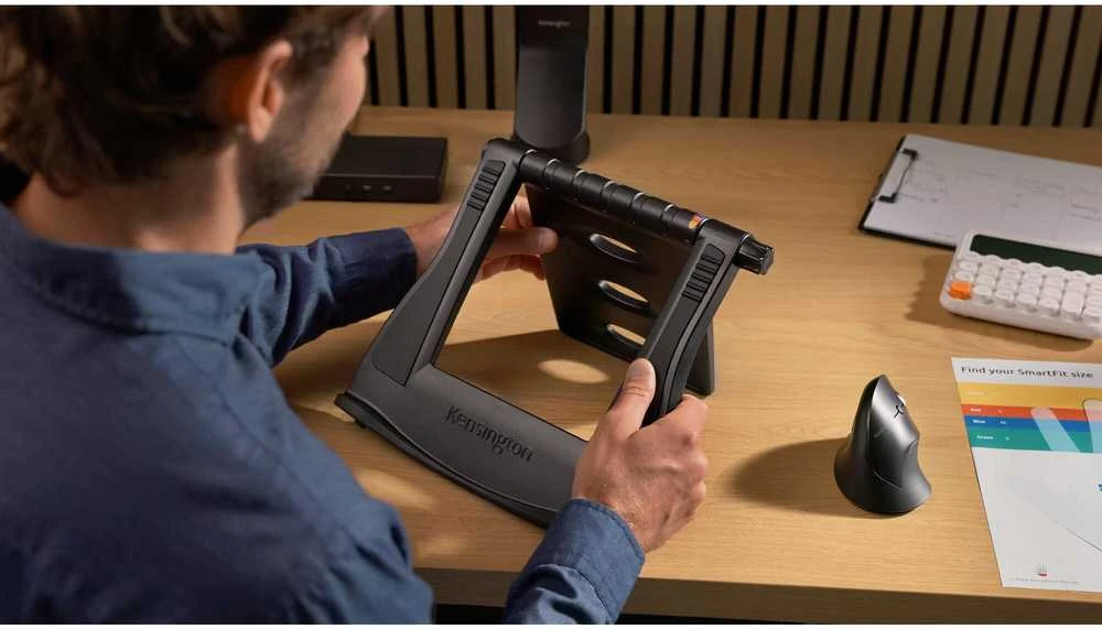 Leitz Kensington SmartFit Nešiojamojo kompiuterio stovas Juoda 43,2 cm (17")