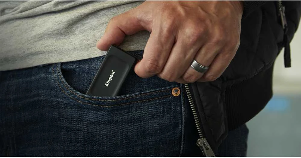 Išorinis kietasis diskas Kingston SXS1000R, 2 TB, USB 3.2 Gen 2, juodas