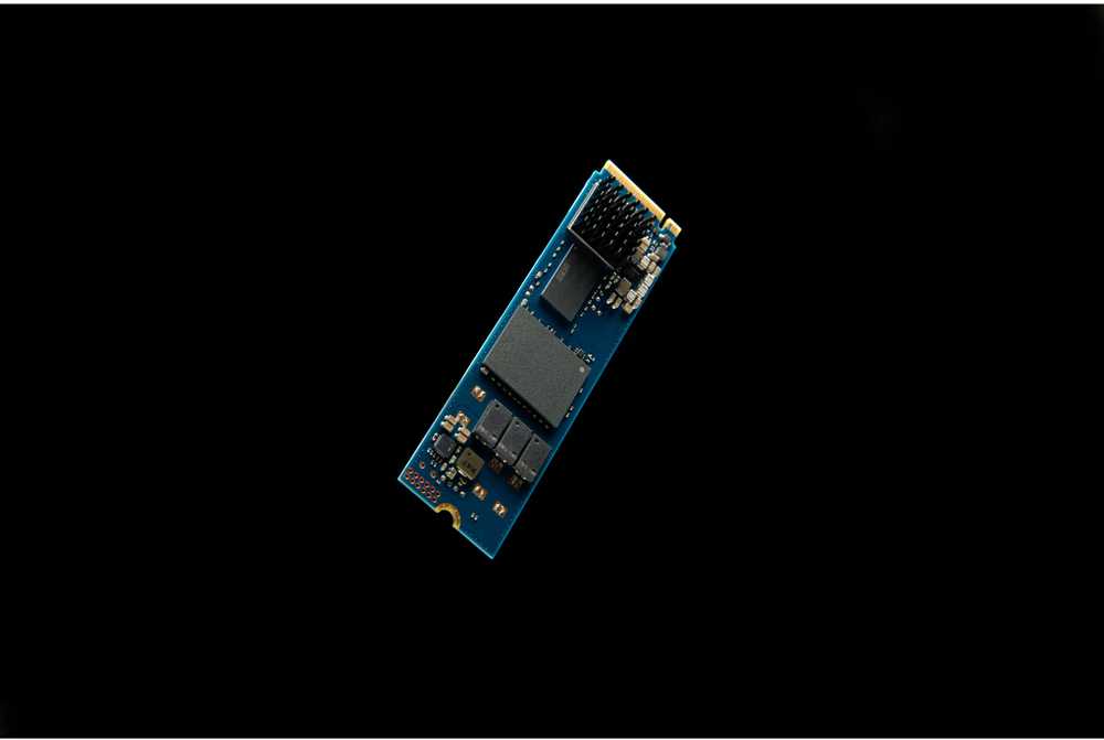 Kingston SSD | DC2000B | 240 GB | SSD form factor M.2 2280 | Solid-state drive sąsaja PCIe NVMe Gen 4.0 (x4) | Skaitymo greitis 4500 MB/s | Rašymo greitis 400 MB/s