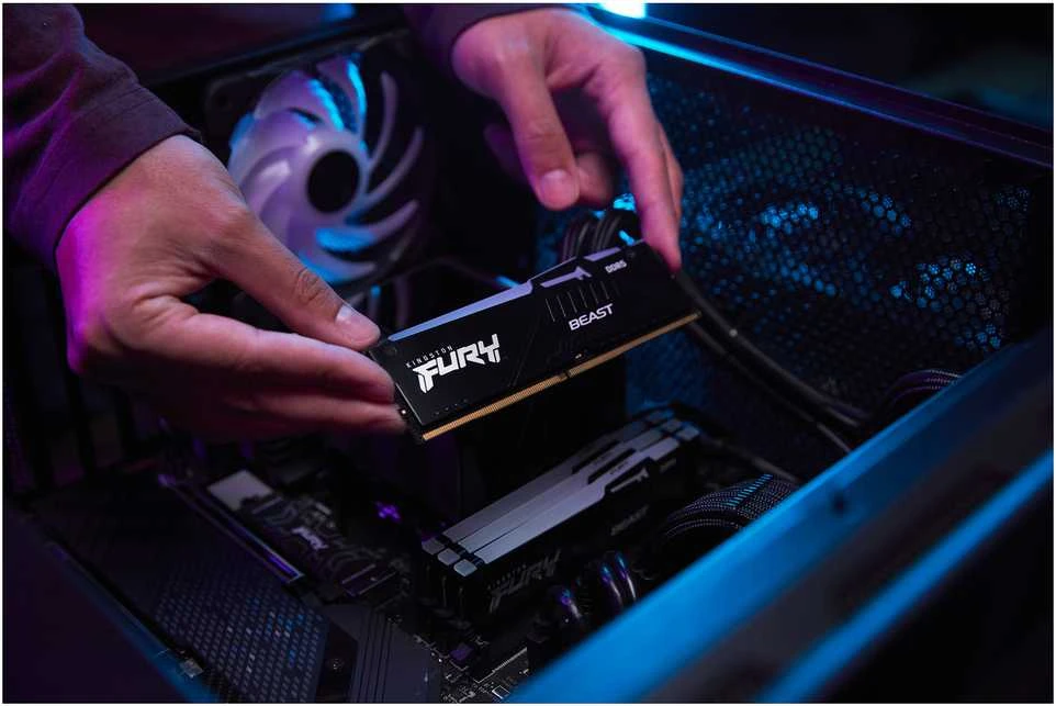 „Kingston Technology FURY Beast“ 128 GB 5600 MT/s DDR5 CL40 DIMM RGB atmintis