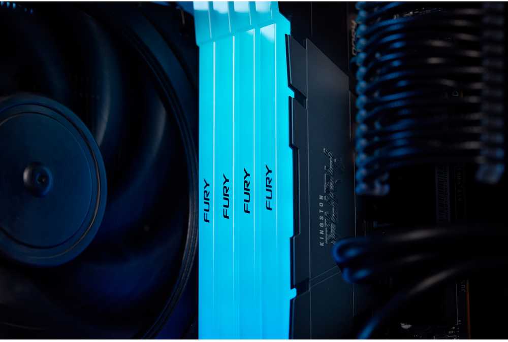 RAM KINGSTON 32GB 3600MT/s DDR4 CL16 DIMM rinkinys iš 2 1Gx8 FURY Renegade RGB