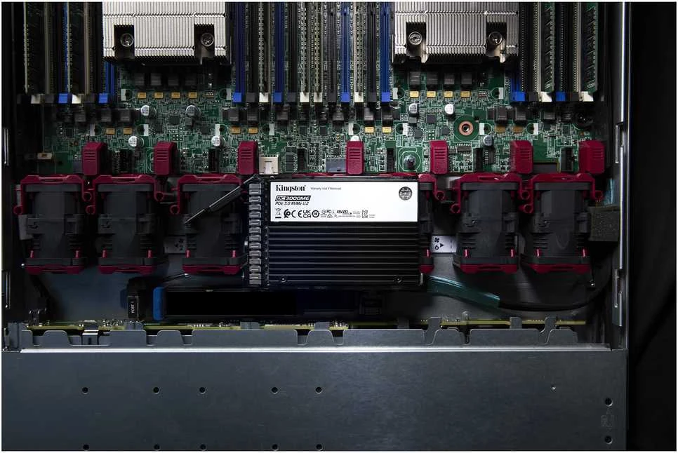 „Kingston Technology“ 3,84 TB DC3000ME U.2 PCIe 5.0 NVMe TCG Opal Enterprise SSD diskas