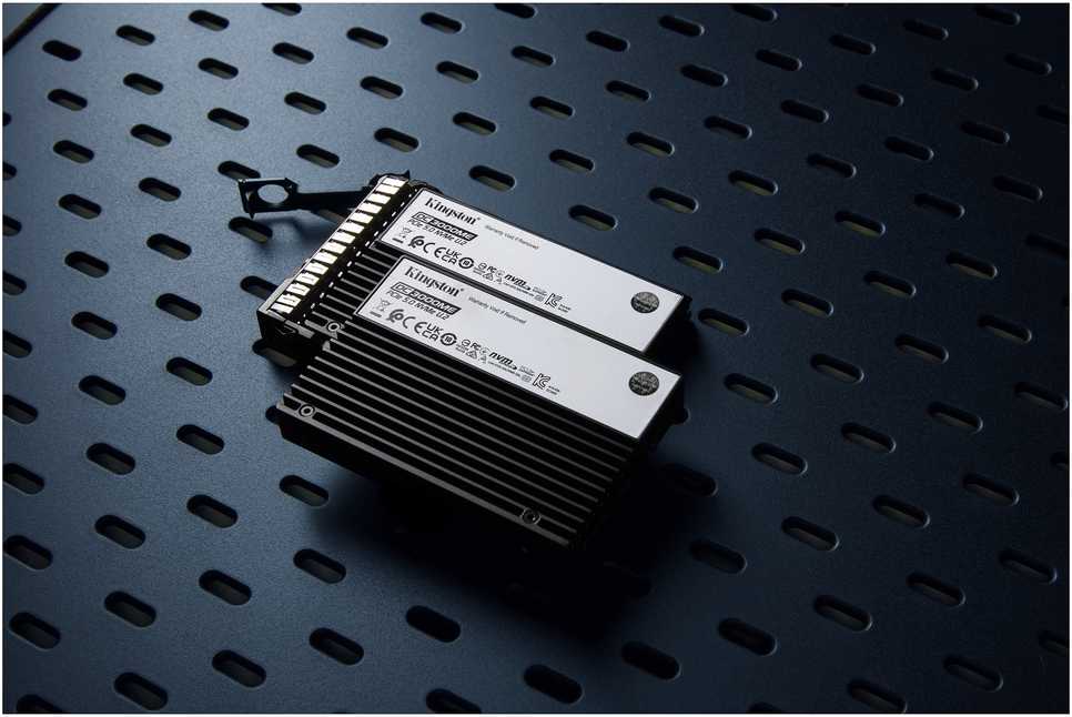 „Kingston Technology“ 15,36 TB DC3000ME U.2 PCIe 5.0 NVMe TCG Opal Enterprise SSD diskai