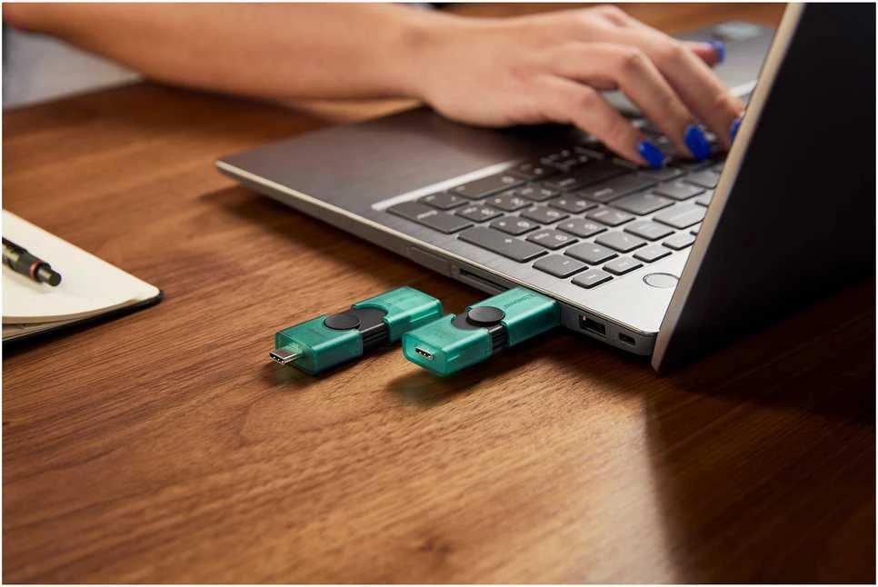 KINGSTON 128GB USB-A + USB-C 3.2 Gen 1 DataTraveler DuoG2