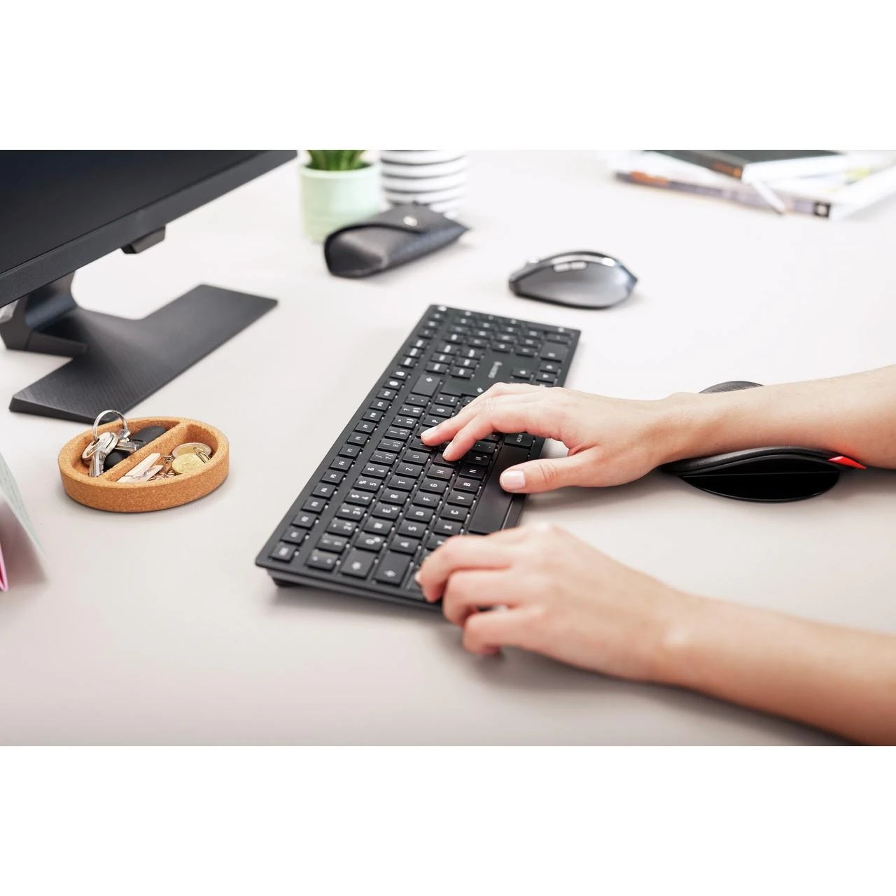 Cherry KW 9100 Slim - Belaidė klaviatūra Juodas QWERTZ DE
