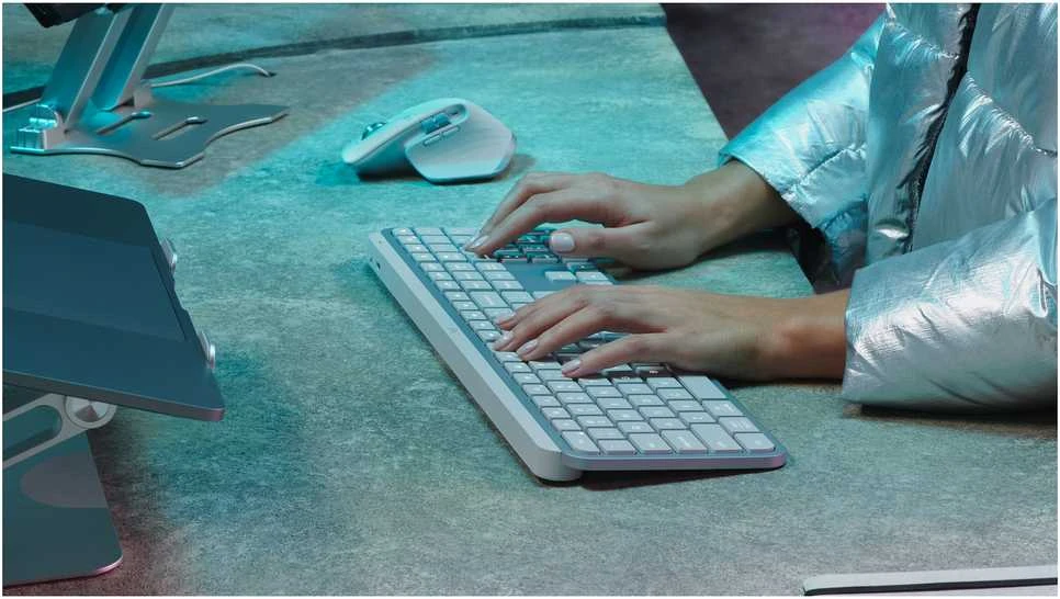 Klaviatūra Logitech MX KEYS S - PALE Pilkas PTG - BT - - N/A - MEDITER-412