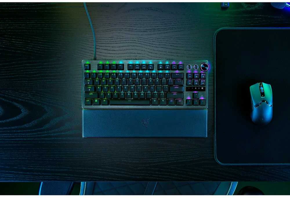 Klaviatūra Razer Huntsman V3 Pro Tenkeyless 8KHz Klaviatūra žaidimams, Analog Optical Gen 2 - ISO (DE), juoda (RZ03-05520400-R3G1)