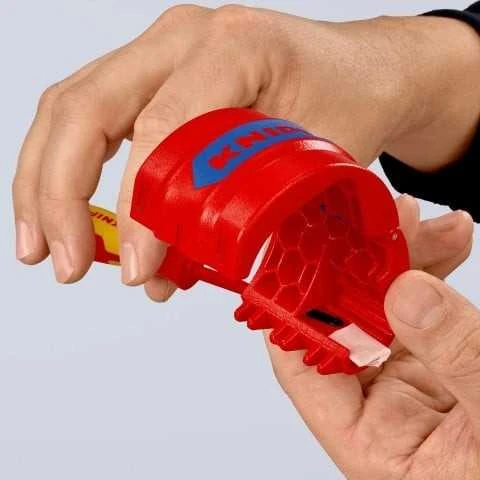 PVC vamzdžių pjaustiklis KNIPEX BiX