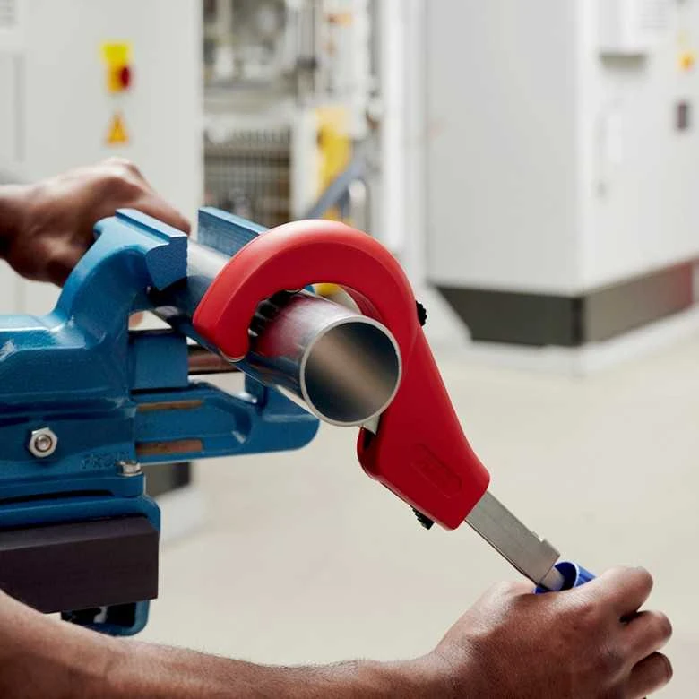 Vamzdžių pjaustyklė KNIPEX TubiX XL Inox 6-76mm