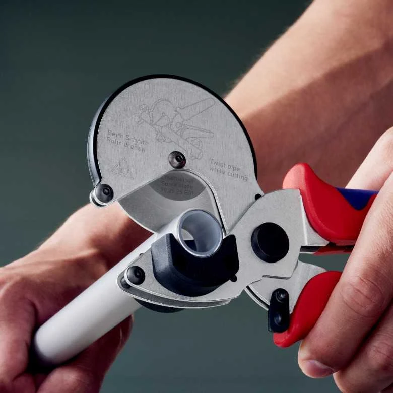 Plastikinių vamzdžių kirpimo replės KNIPEX 9025