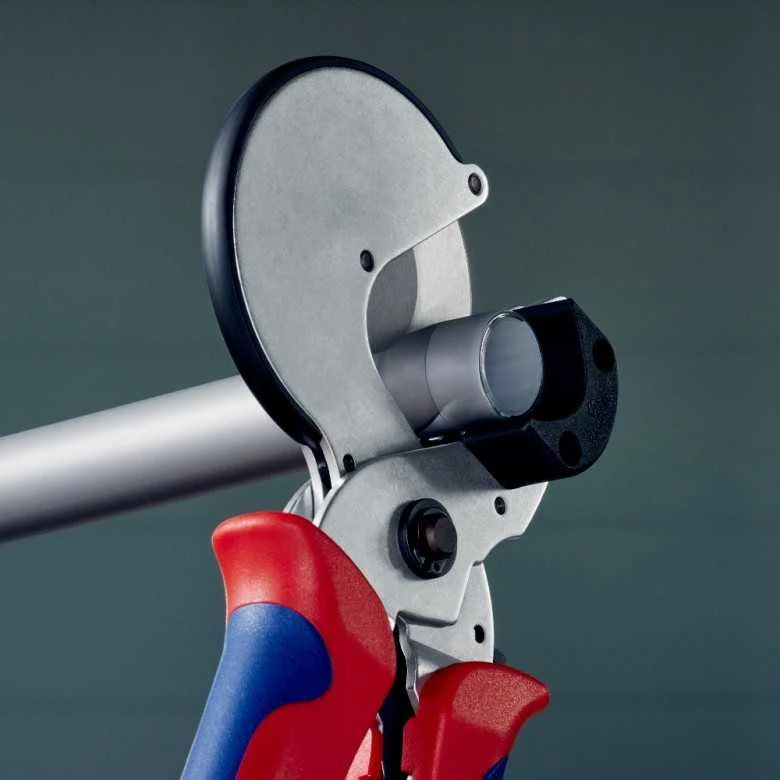 Plastikinių vamzdžių kirpimo replės KNIPEX 9025