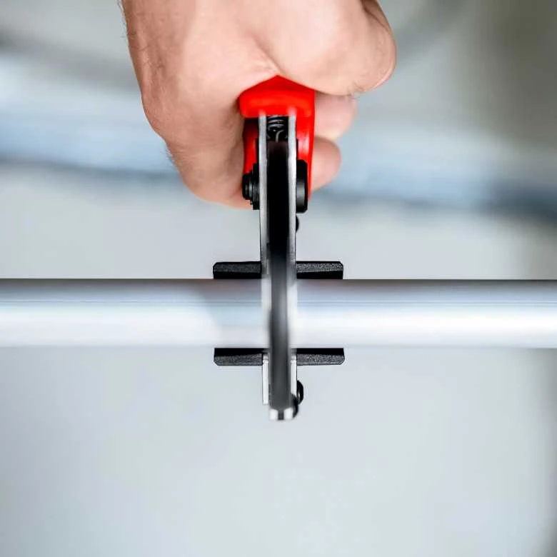Plastikinių vamzdžių kirpimo replės KNIPEX 9025