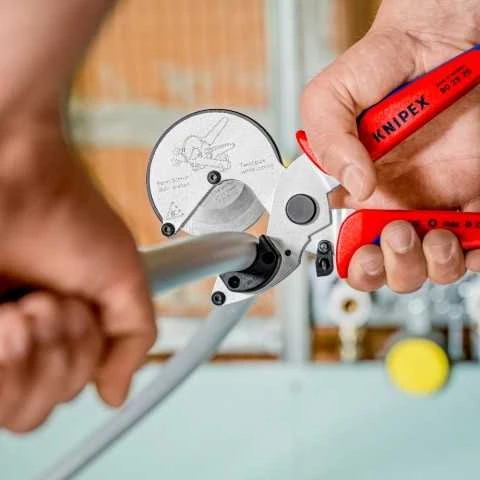 Plastikinių vamzdžių kirpimo replės KNIPEX 9025
