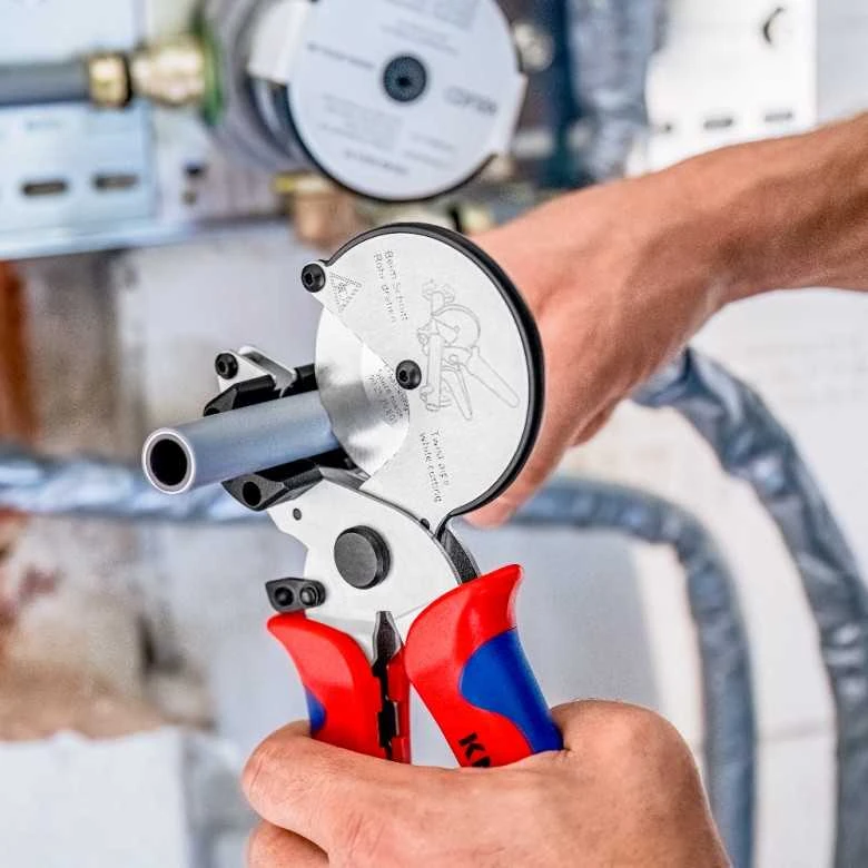 Plastikinių vamzdžių kirpimo replės KNIPEX 9025