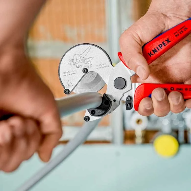 Plastikinių vamzdžių kirpimo replės KNIPEX 9025