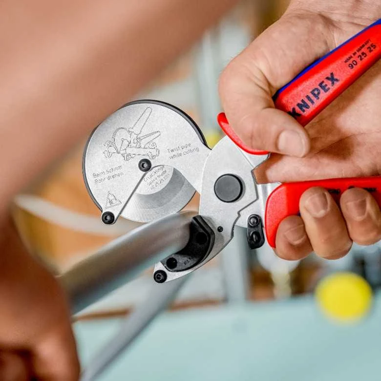 Plastikinių vamzdžių kirpimo replės KNIPEX 9025