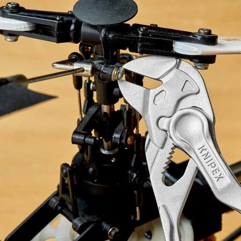 Replės-veržliaraktis KNIPEX XS