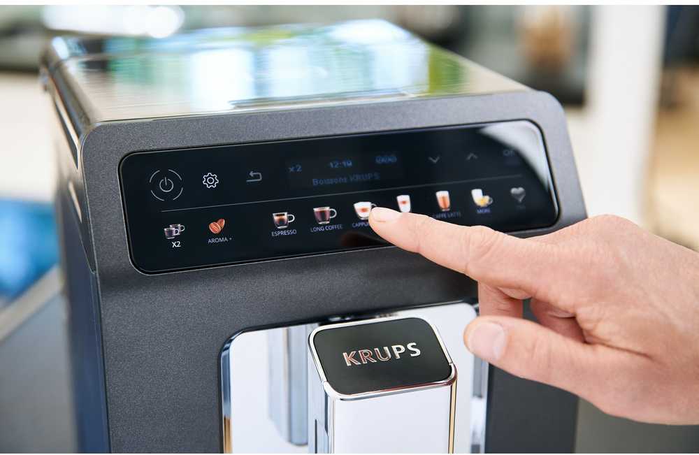 KRUPS automatinis kavos aparatas su malūnėliu, 1450 W, 2,3 l, EA895N10