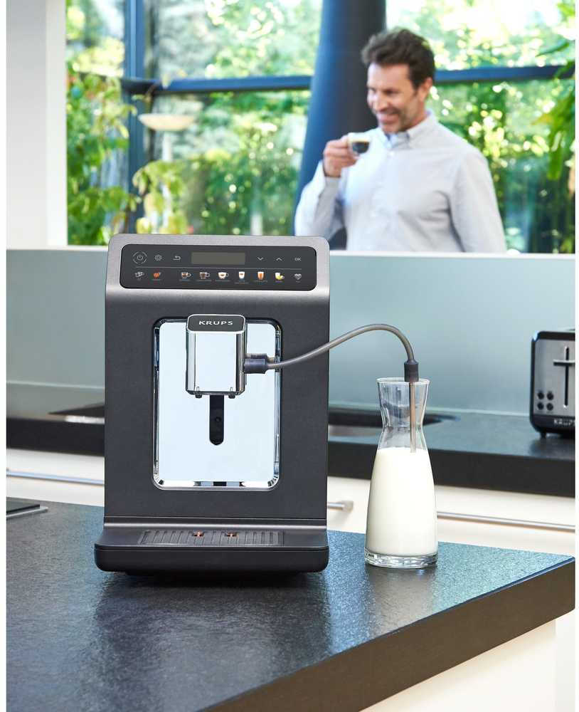 KRUPS automatinis kavos aparatas su malūnėliu, 1450 W, 2,3 l, EA895N10