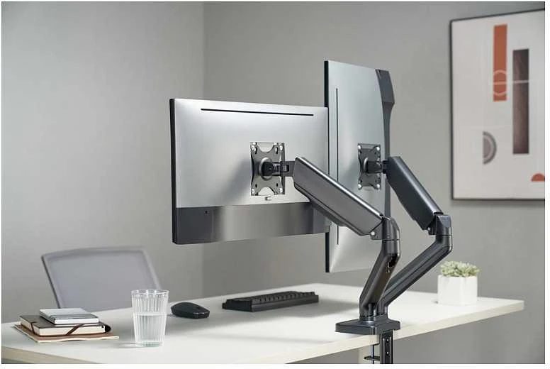 Equip 650121 monitoriaus laikiklis arba stovas 68,6 cm (27″) Stalas Juoda