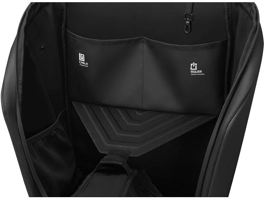 Lenovo | Legion Armored Gaming Backpack GB900 | Tinka iki 16 " | Backpack | Shoulder strap | Atsparus vandeniui | Juodas