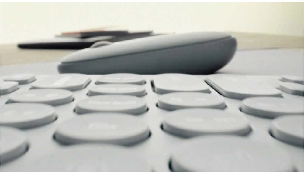 Belaidė klaviatūra Logitech PEBBLE KEYS 2 K380S, Baltos spalvos, Išdėstymas: US tarptautinis (Qwerty)