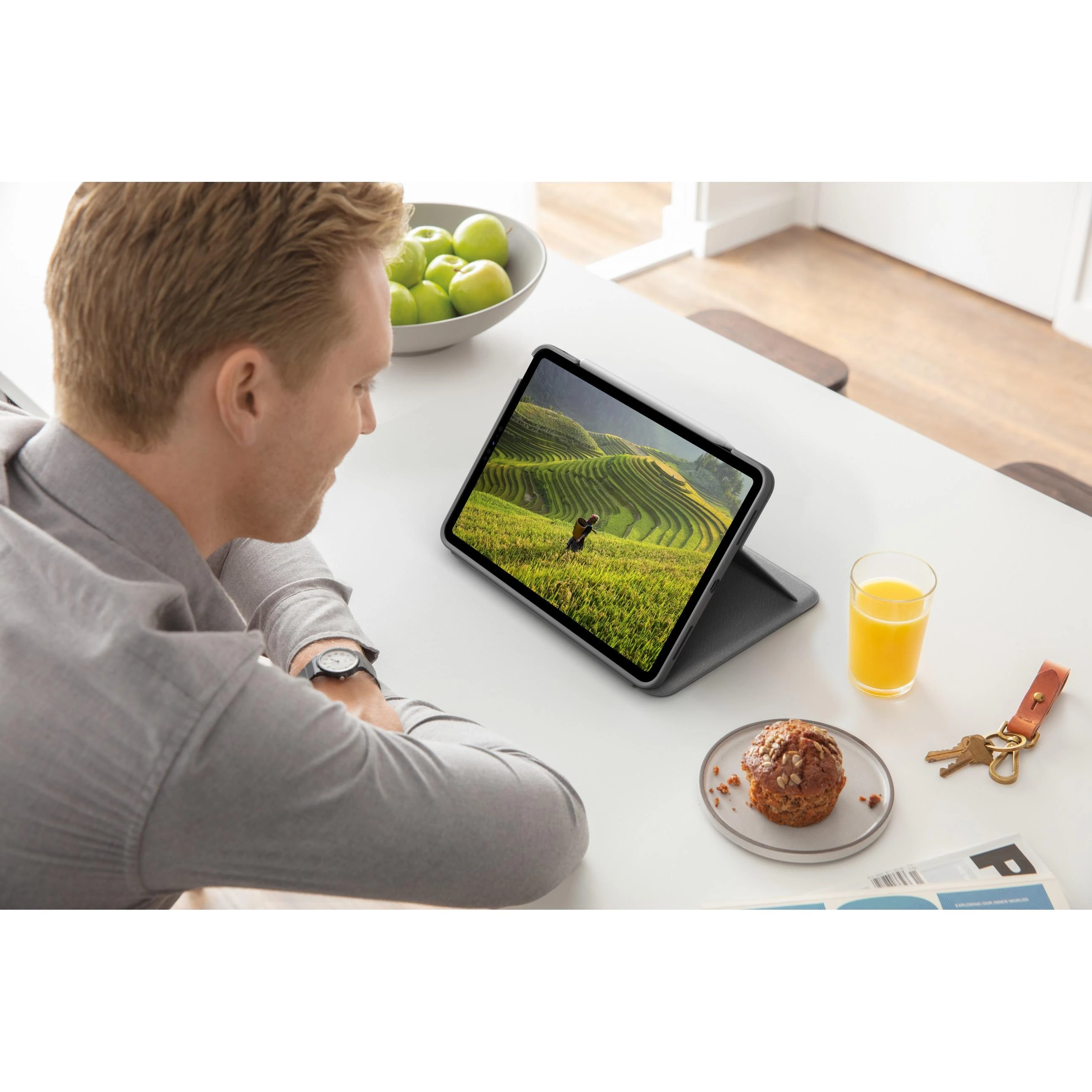 Logitech Folio Touch dėklas skirtas iPad Air 4 Gen. (Klaviatūros kalba – Vokiečių)