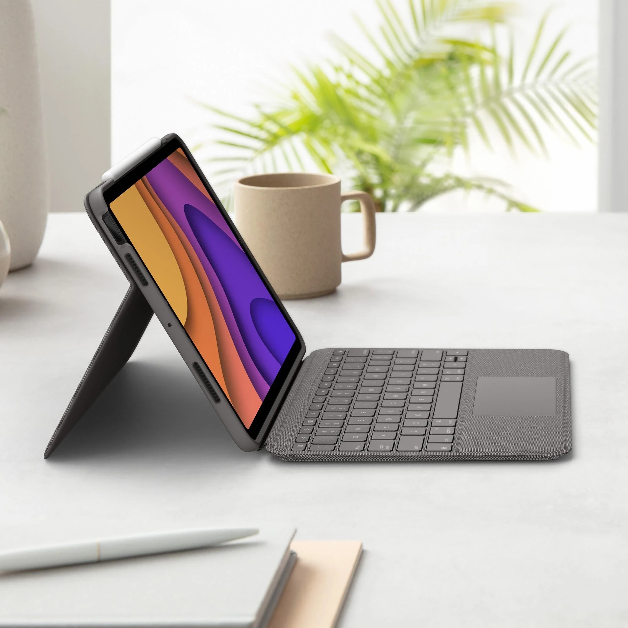 Logitech Folio Touch dėklas skirtas iPad Air 4 Gen. (Klaviatūros kalba – Vokiečių)