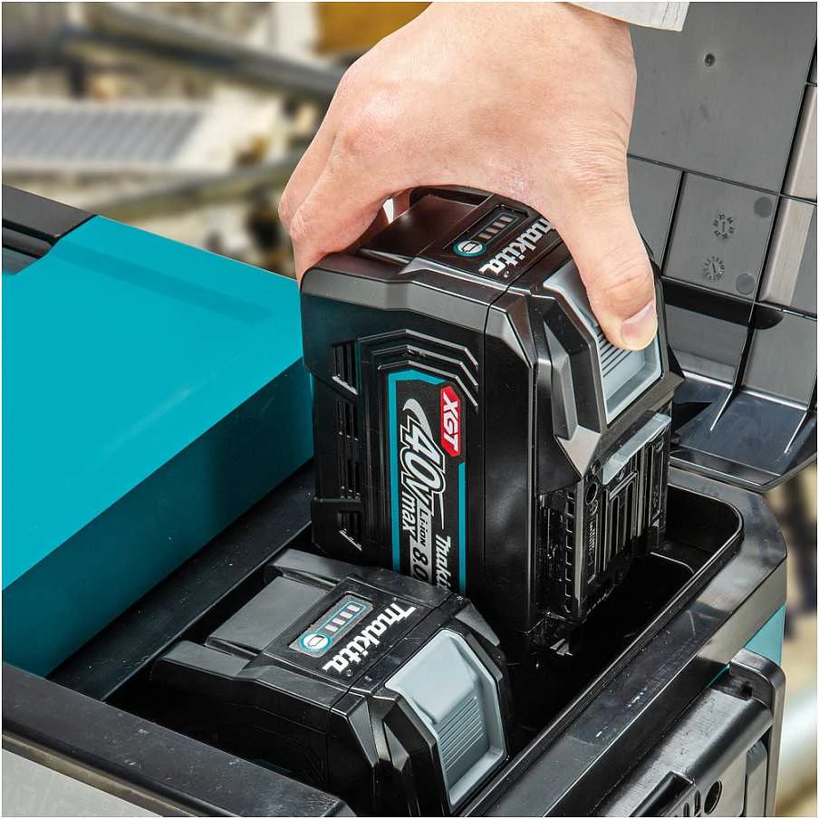 Makita CW004GZ Akumuliatorinis maisto šaldytuvas-šildytuvas XGT / LXT / 230V / 12-24V / 29L