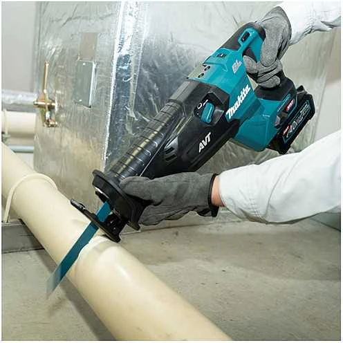 Makita JR002GZ Reciprocating saw XGT, 32mm stroke; švytuoklinio pjovimo funkcija, AVT; greitas ašmenų keitimas; bešepetėlinis variklis, "Z" versija - komplektuojamas be akumuliatoriaus ir kroviklio