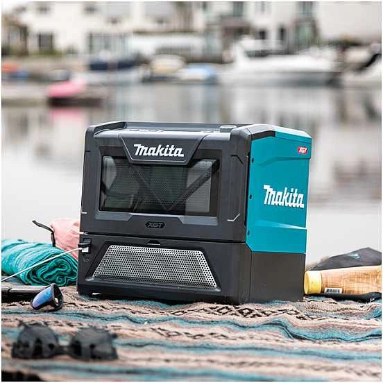 Makita MW001GZ Akumuliatorinė XGT mikrobangų krosnelė 40V Max; 8 L; Max 500W; 8,9kg; Be akumuliatorių ir kroviklio!