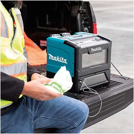 Makita MW001GZ Akumuliatorinė XGT mikrobangų krosnelė 40V Max; 8 L; Max 500W; 8,9kg; Be akumuliatorių ir kroviklio!