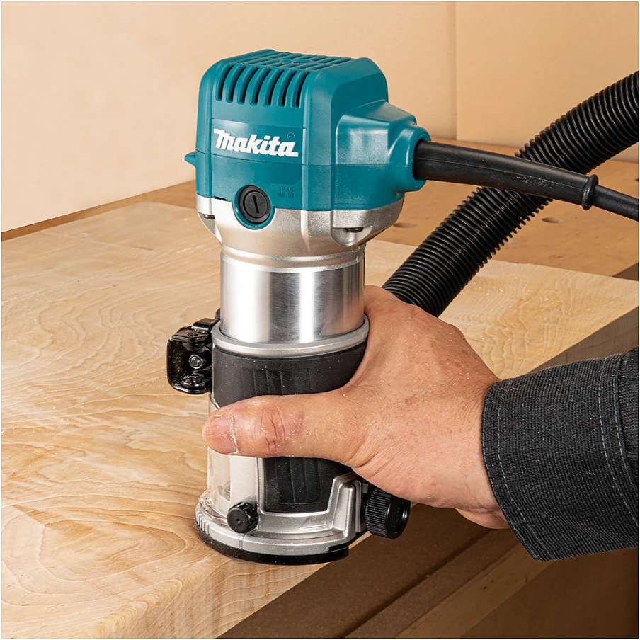 Frezeris Makita RT0702C