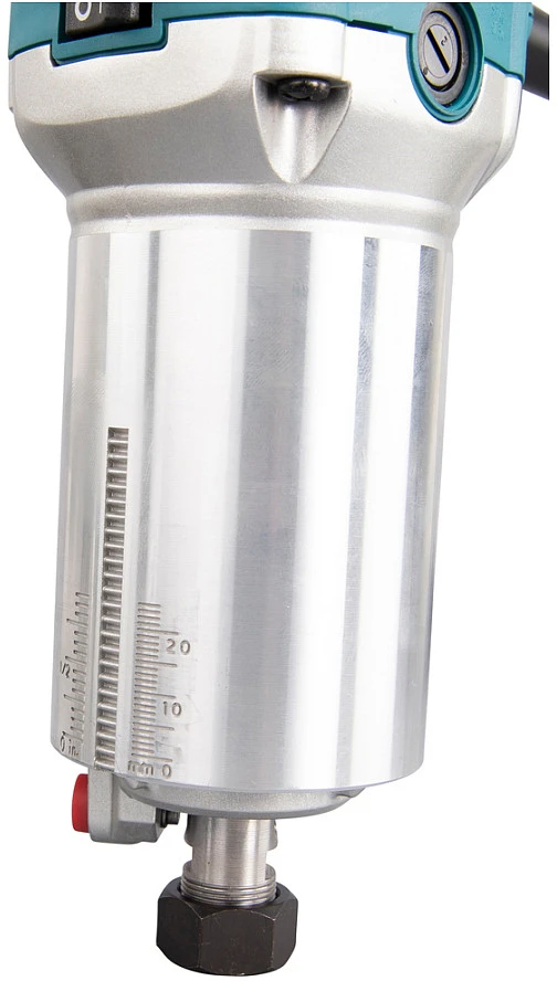 Frezeris Makita RT0702C