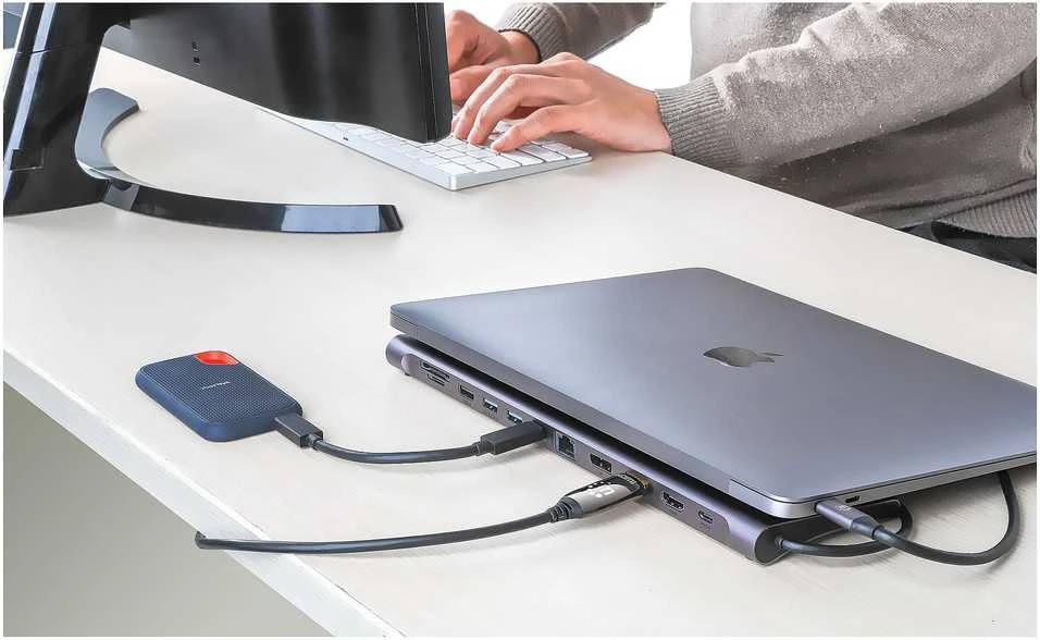 Manhattan MH 190305 11 viename USB (3.2) tipo C prijungimo stotis su trigubu monitoriumi, kelių prievadų
